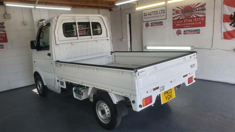Reserved deposit payed!!Suzuki carry mini pickup 650cc 4wd freshe 14k miles 2013
