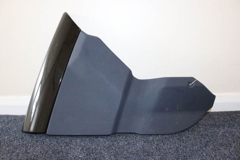 Range Rover L322 Center Console RH Side (drivers) Cover Navy/Black FAE500780JMN