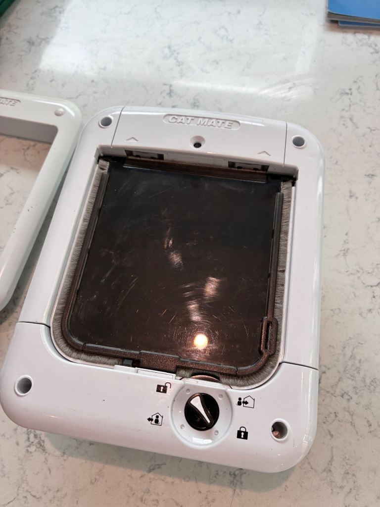 Cat mate microchip programmable cat flap barely used 