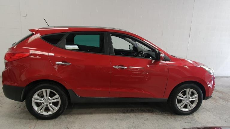 HYUNDAI IX35* 1.7 Crdi * 2wd* DIESEL*26,000 MILES* 1 OWNER* FULL S/HISTORY 