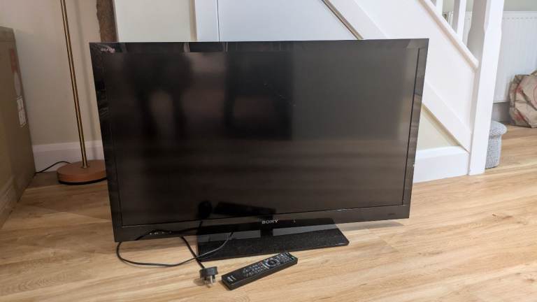 Sony Bravia KDL-40EX723 40-inch TV with Remote