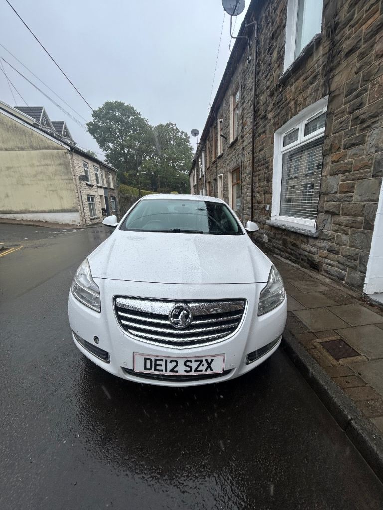 Vauxhall, INSIGNIA, Hatchback, 2012, Manual, 1956 (cc), 5 doors