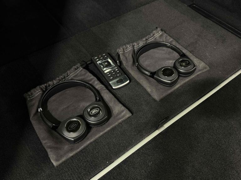 2018 Land Rover Discovery SD V6 HSE Luxury SUV Diesel Automatic