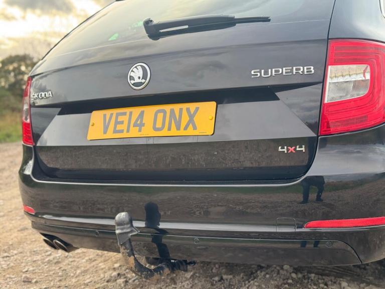 2014 Skoda Superb 2.0 TDI Elegance DSG 4WD Euro 5 (s/s) 5dr ESTATE Diesel Automatic