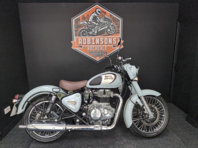 2022 22 Royal Enfield 350 Classic very pretty bike