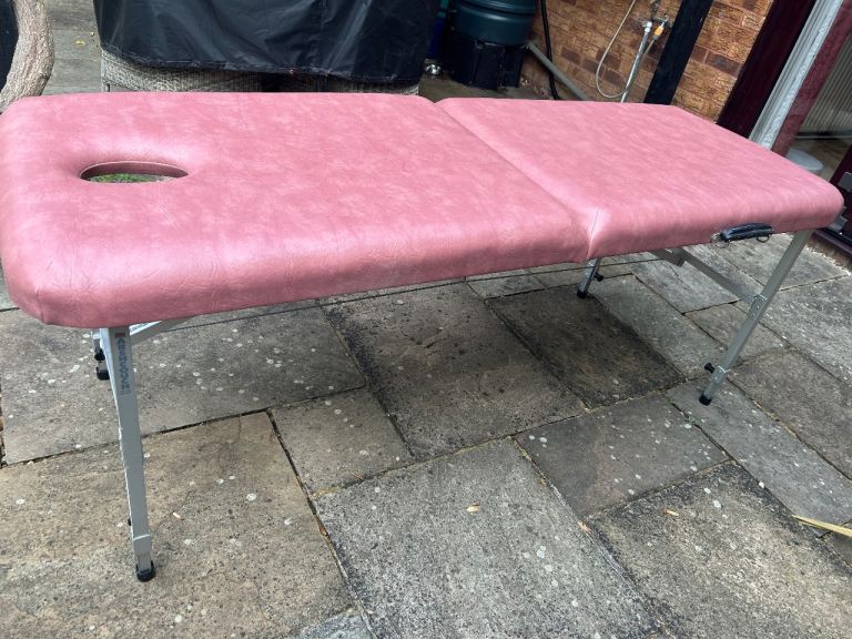 Massage therapy table