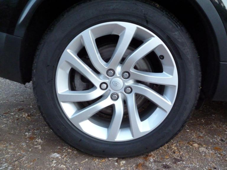 2019 Land Rover Discovery 3.0 SD V6 HSE Auto 4WD Euro 6 (s/s) 5dr ESTATE Diesel Automatic