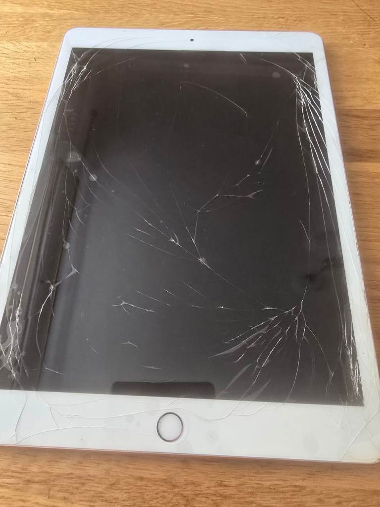 APPLE IPAD 7TH GEN 128GB WIFI ×× DAMAGED ×× CHEAP