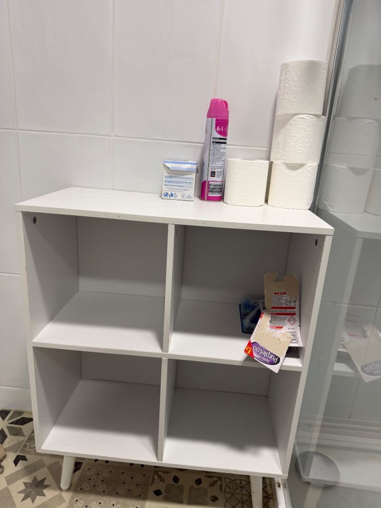 White Wooden Bathroom Storage Unit with 4 Cubbies