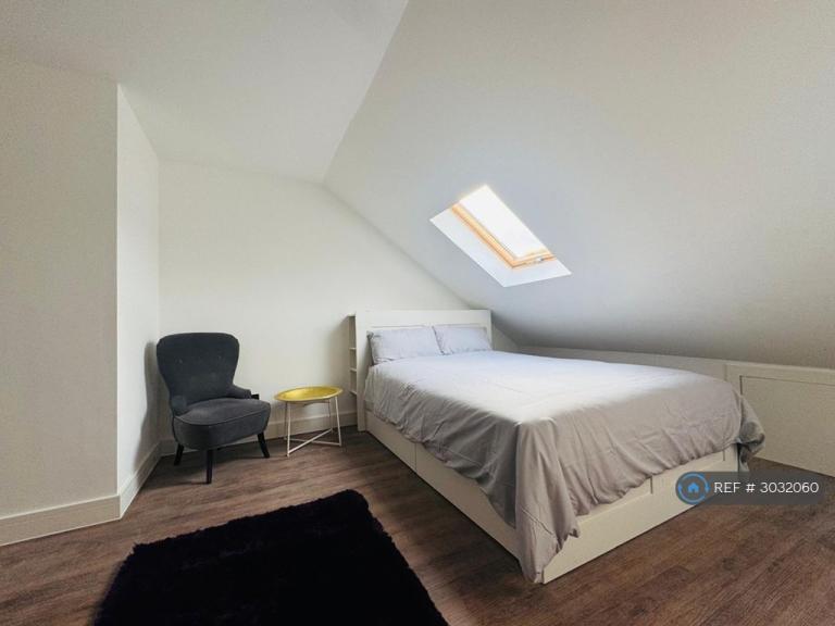 Studio flat in Brenthurst Road, London, NW10 (#3032060)