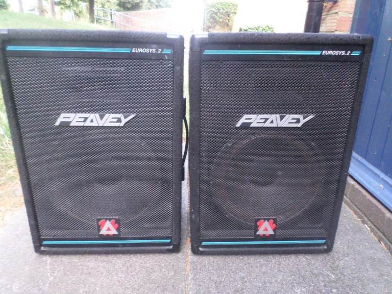 Speakers, stand, flight case