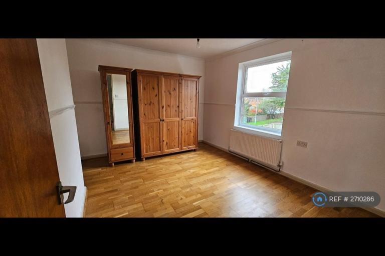 3 bedroom house in Budding Road, Eastington, Stonehouse, GL10 (3 bed) (#2710286)