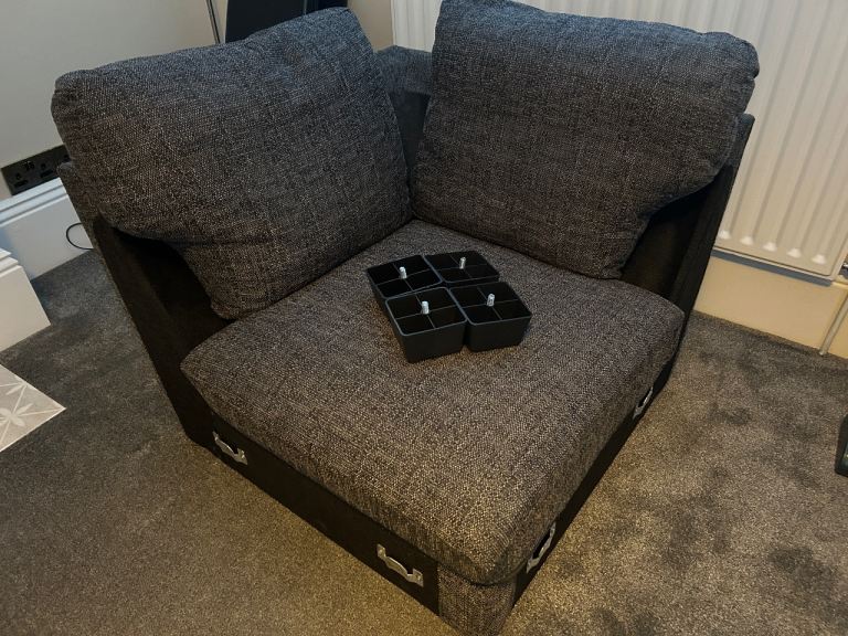 FREE Lisbon corner piece 
