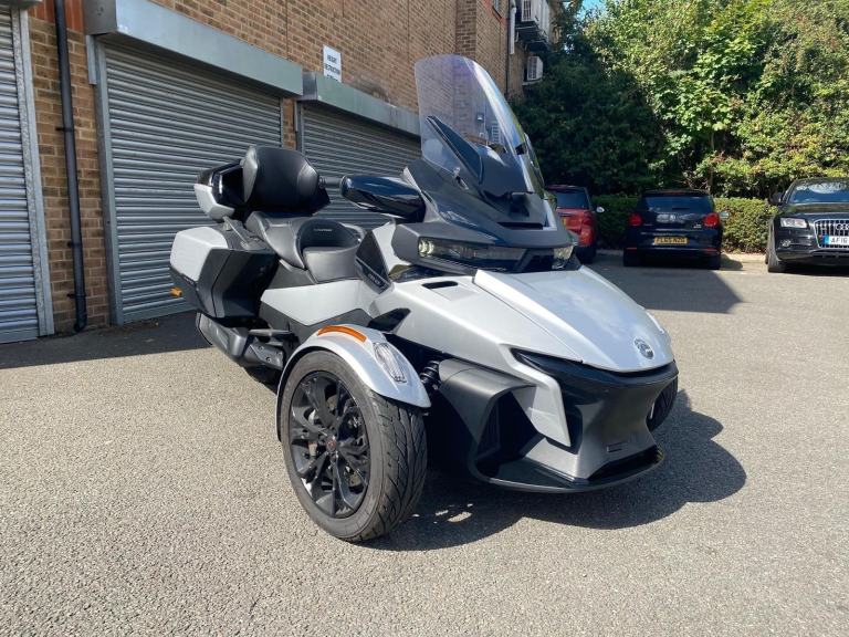 Can-Am Spyder RT Limited — Hyper Silver 2023 reg