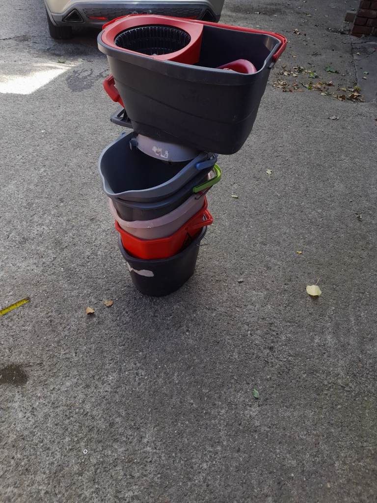 MOP BUCKETS 