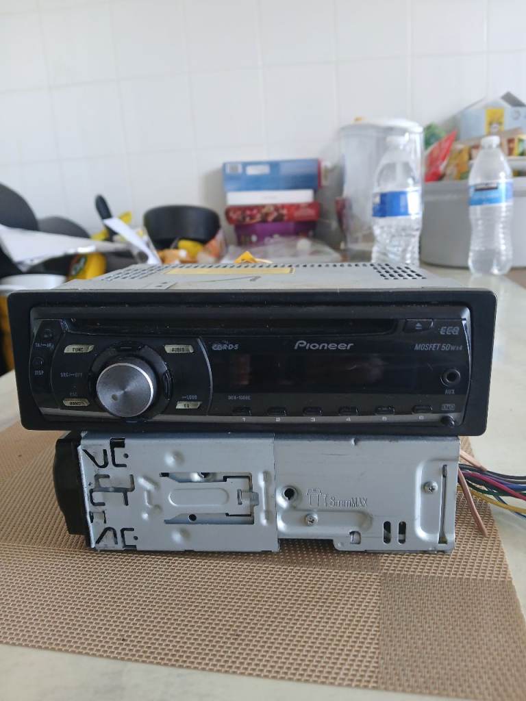 Pioneer car cd player with aux 