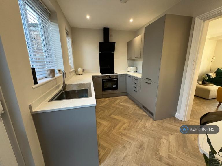 2 bedroom house in Sandileigh Avenue, Knutsford, WA16 (2 bed) (#804145)