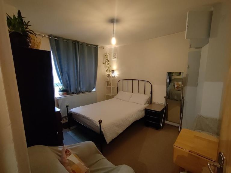  Double Room to Rent in Campbell House, White City, W12