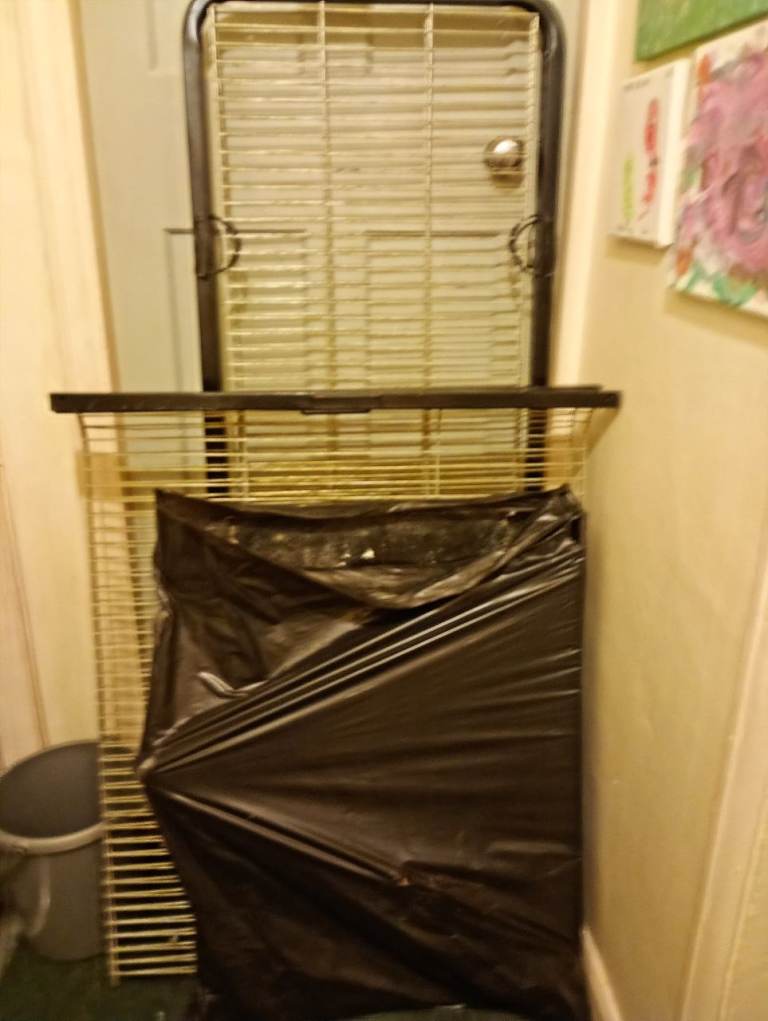 Large parrot cage 