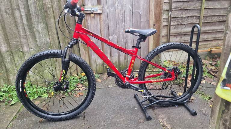 Carrera Blast Jnr 13" Frame 24" Wheel Mountainbike