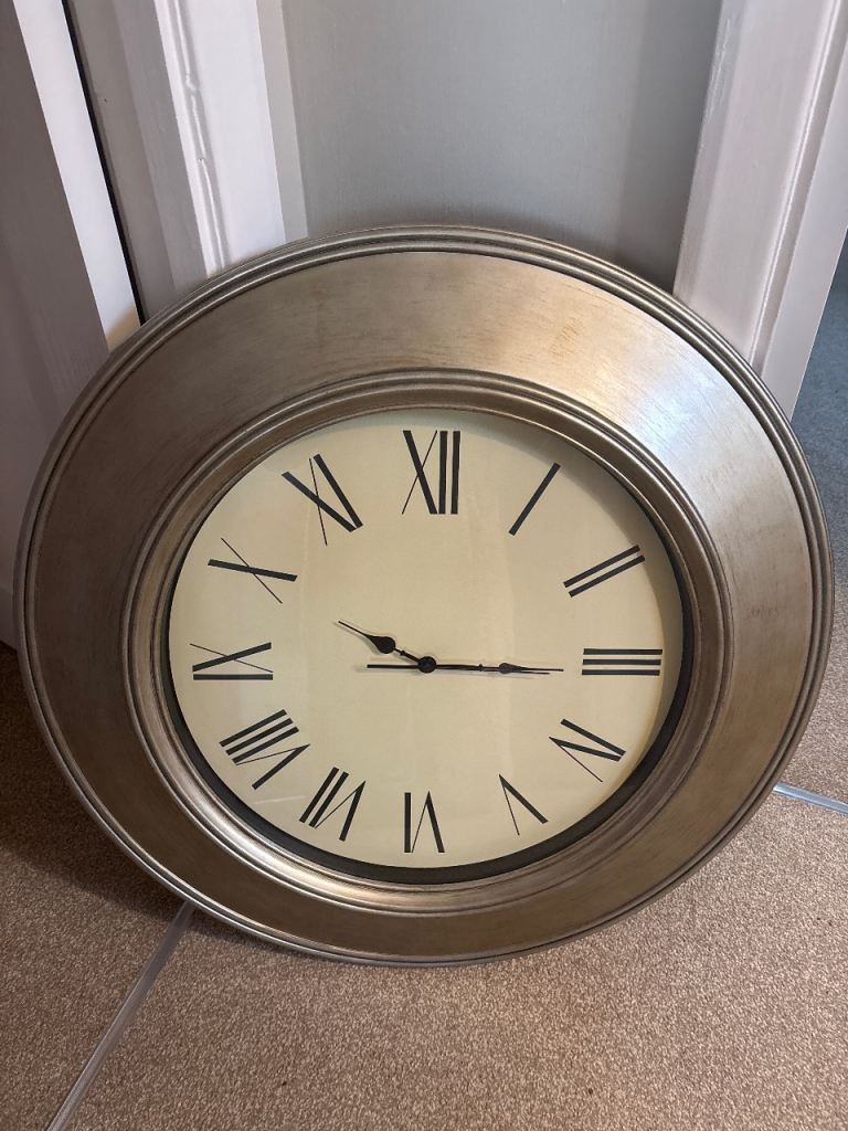 Large Wall Clock with Roman Numerals, £10.00 for Sale in Bearsden, Glasgow