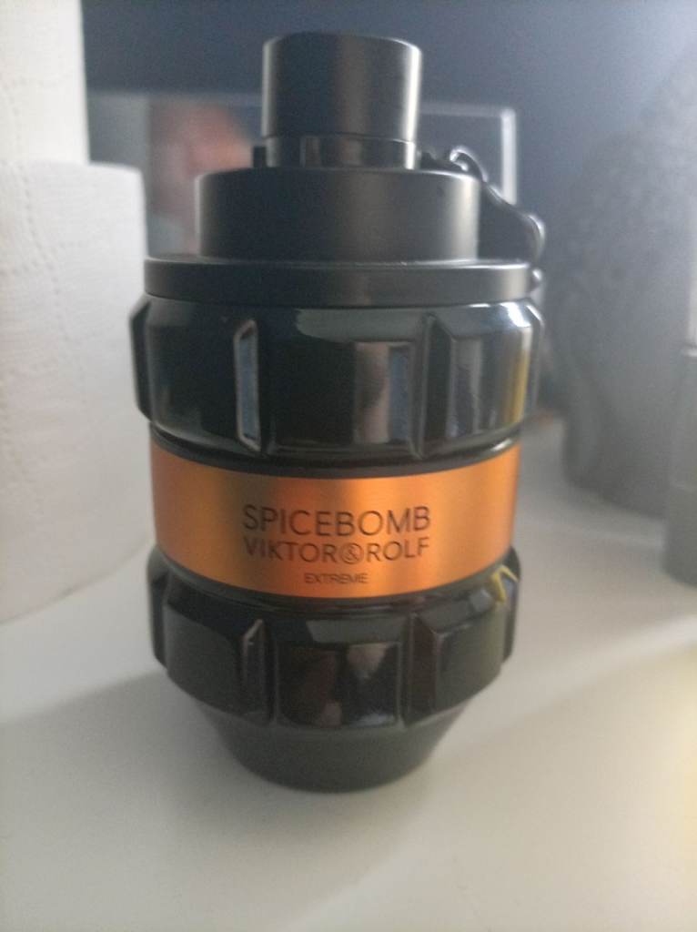 Viktor & Rolf SPICEBOMB Eau de Toilette – 90ml, good condition 