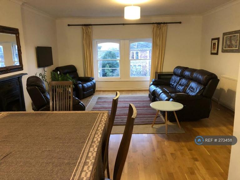 3 bedroom flat in Apsley Road, Bristol, BS8 (3 bed) (#2734511)