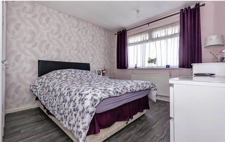 Bright & Spacious Double Room | Excellent Location | Move In Today