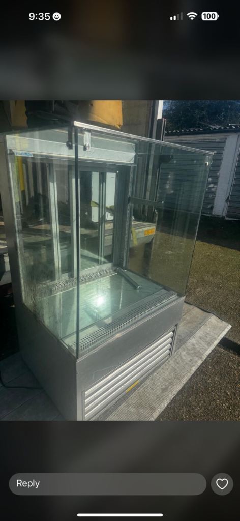 Commercial Display Fridge Chiller Counter – Good Condition