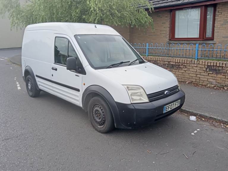 VERY CHEAP RELIABLE FORD TRANSIT CONNECT VAN MOT OCTOBER 