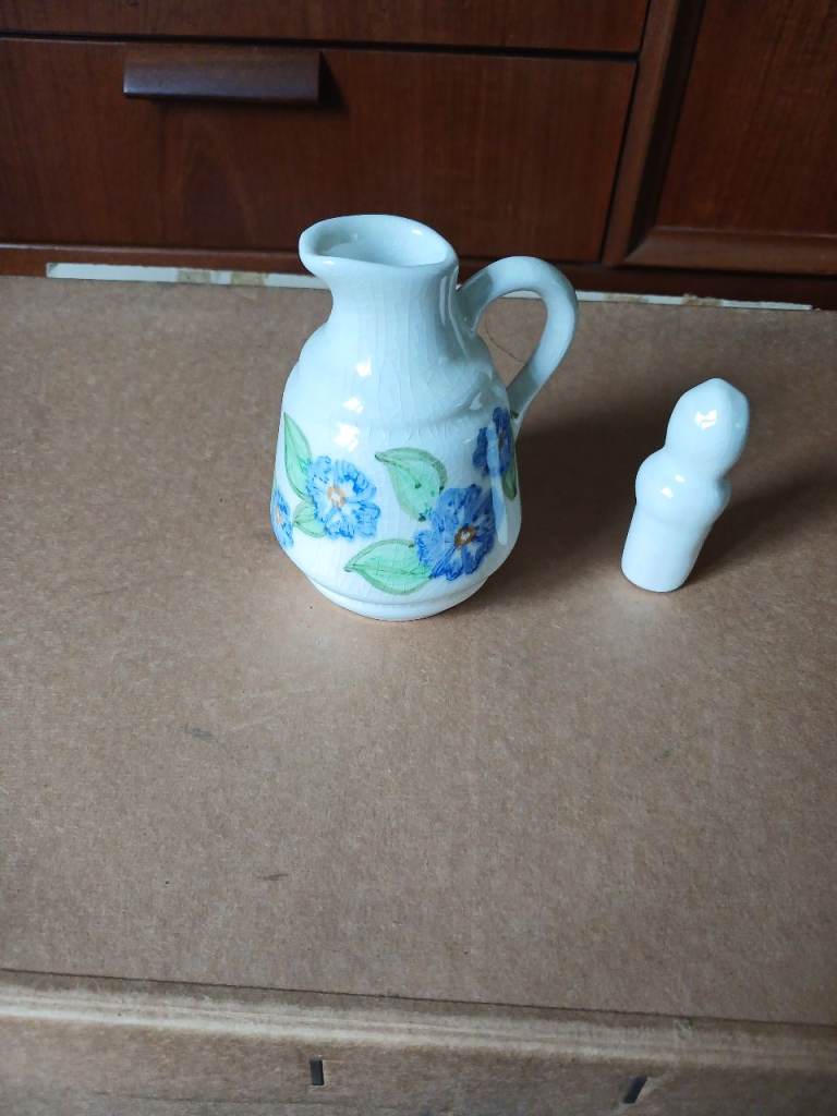 Ceramic Oil Jug with Stopper – Blue Floral Design, Good Condition