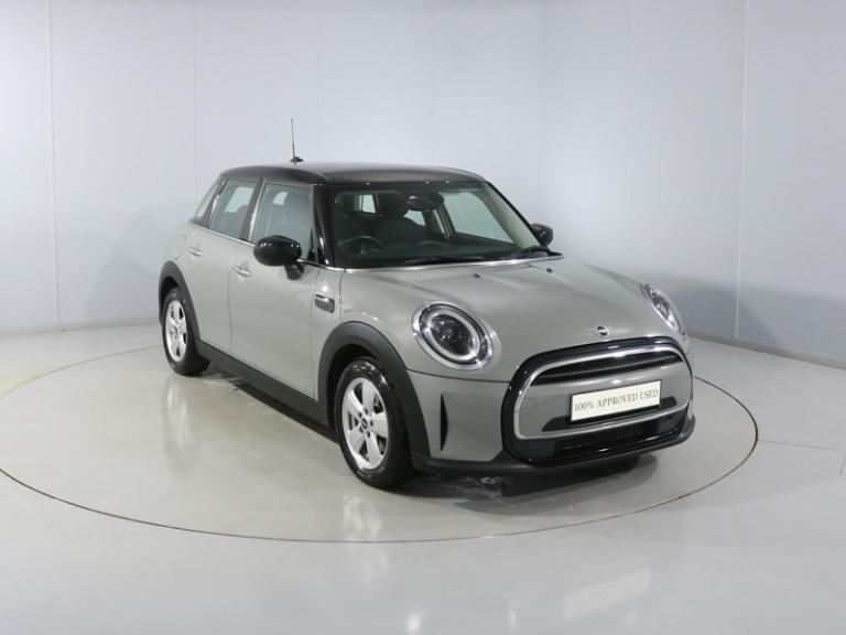 MINI HATCHBACK 1.5 Cooper Classic 5dr Auto