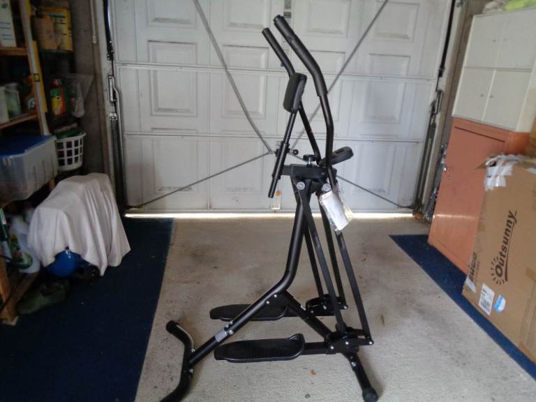  HOMCOM air walker not used