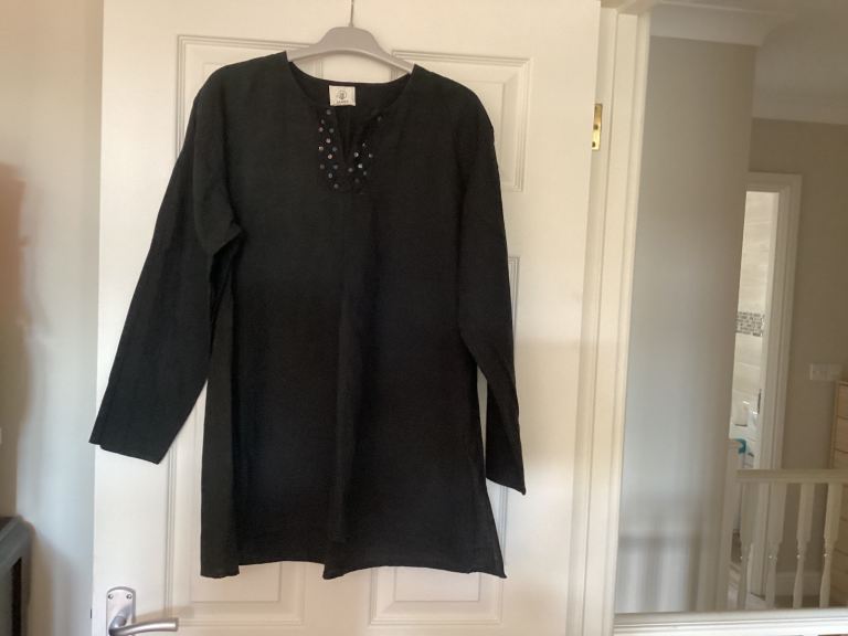 Black Cotton Tunic Top with Sequin Detail – Good Condition