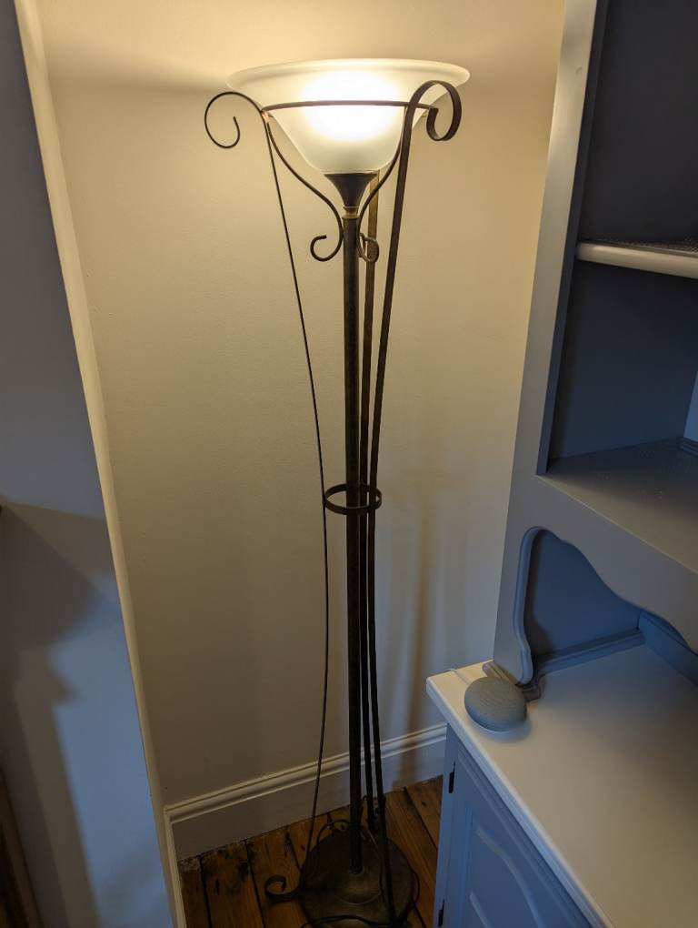 Floor lamp 