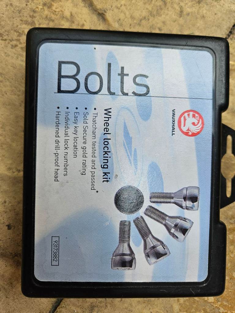 Original Vauxhall Locking Wheel Bolt Kit with key