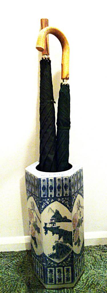 ANTIQUE Chinese six sides porcelain umbrella stand