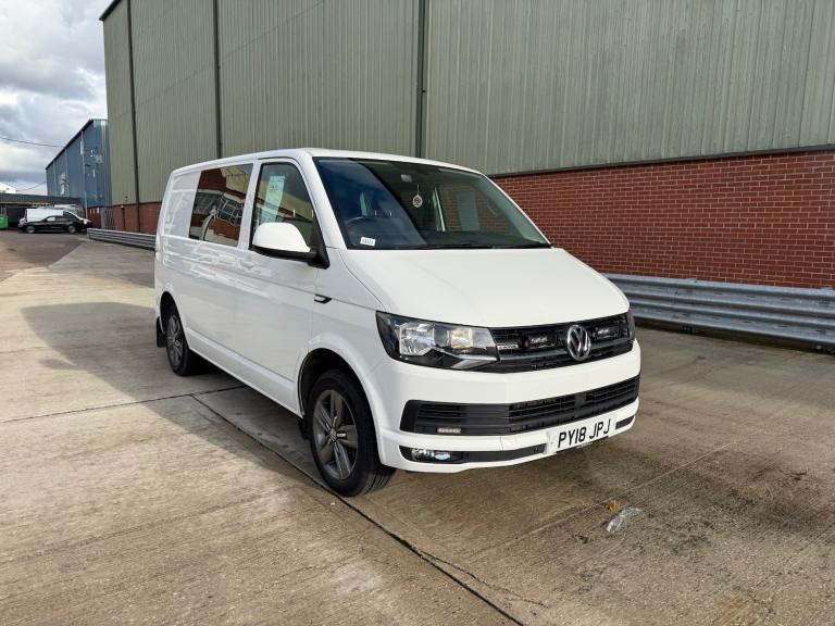 image for 2018 Volkswagen Transporter T32 2.0 BiTDI BMT 204 Highline Kombi Van 4MOTION DSG 2018 18 Plate WI...