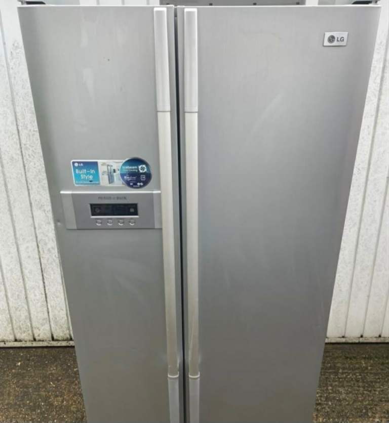 LG American Style Fridge Freezer, can deliver