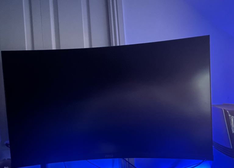 31.5 INCH MSI Curved 4k 160hz Gaming Monitor