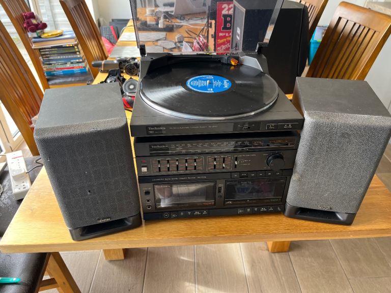 Technics Stereo SA-X1 1WL with SL-JS15C turntable and Denon USC-C1 Speakers All Working
