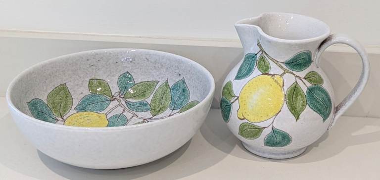 VINTAGE CERAMIC GLAZED WATER PITCHER JUG & BOWL SET LEMON DESIGN HAND PAINTED