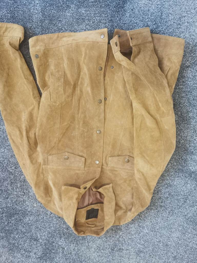 Big designer brands, Jeans, Leather jacket, Jumbers, all big expensive names