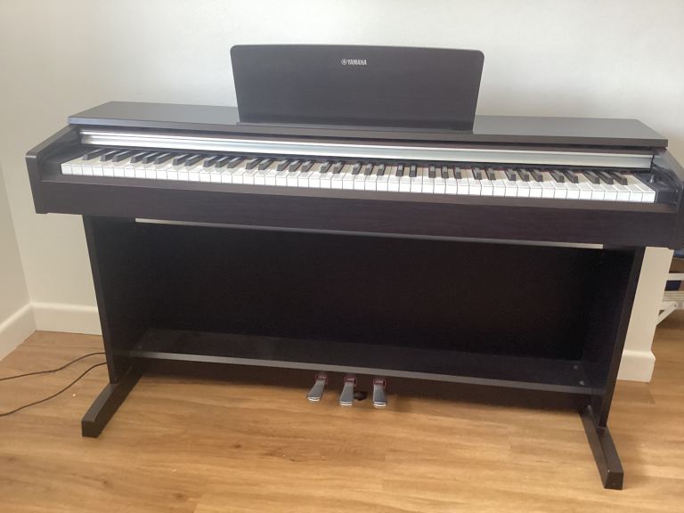Almost new Yamaha Piano