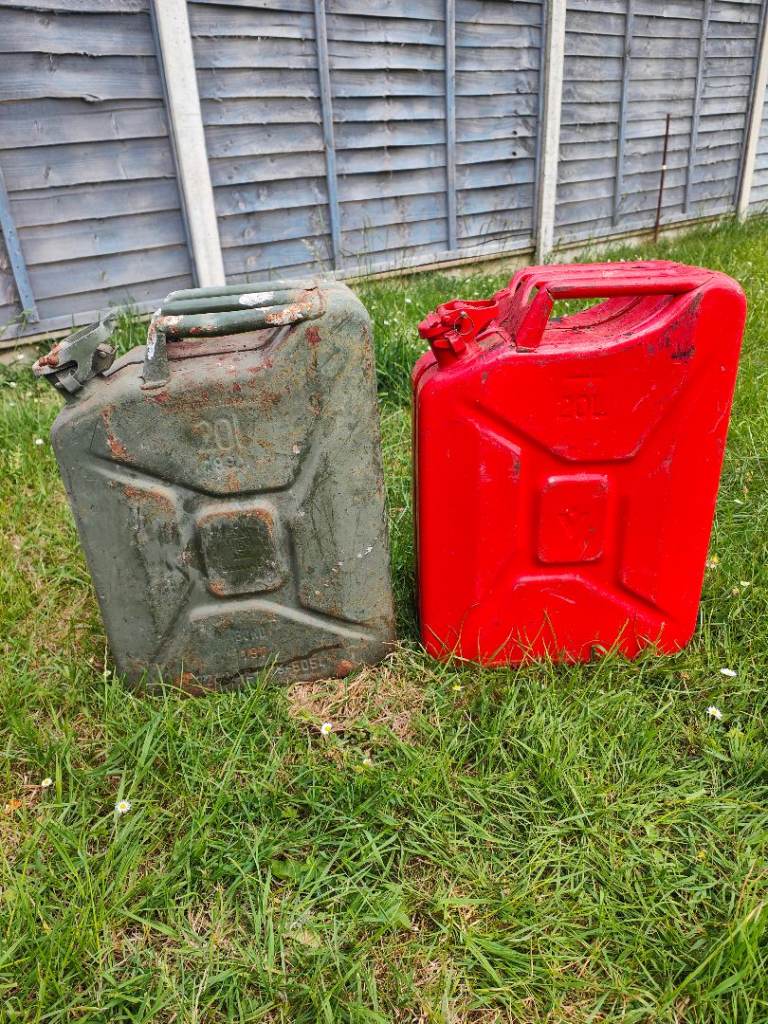 Jerry can x2 metal Petrol cans 20L x2