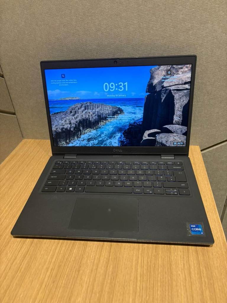 Dell Latitude 3420 - i7 11th Gen 16GB RAM 256GB SSD