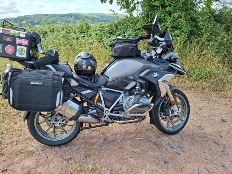 Bumot pannier rails +bumot soft bags.