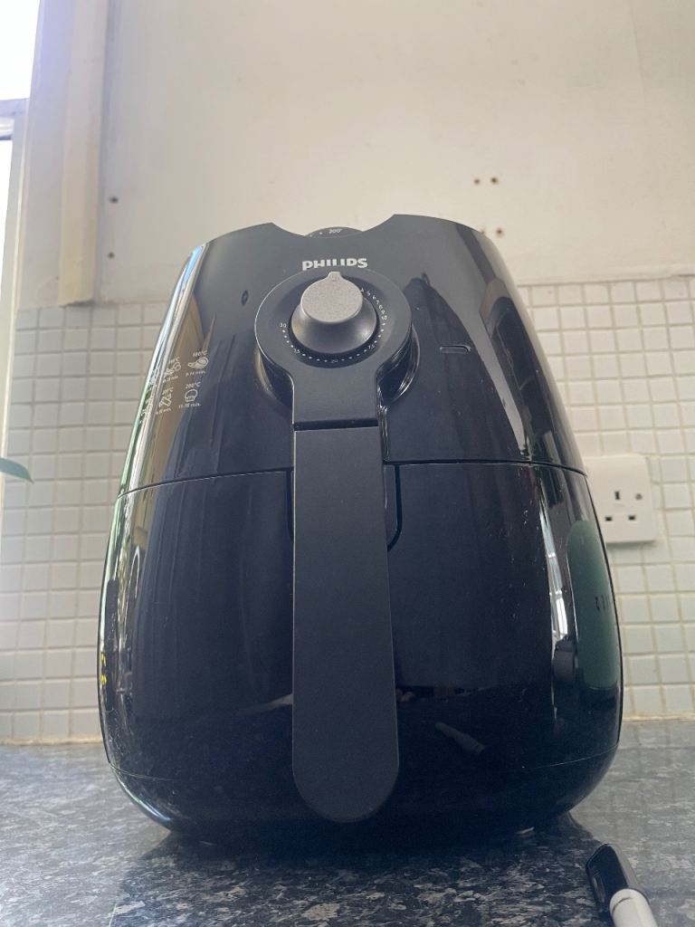 image for Philips Air Fryer HD9218/51 in great condition