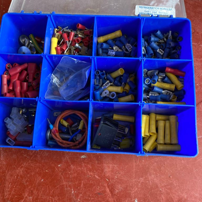Assorted electrical connections 