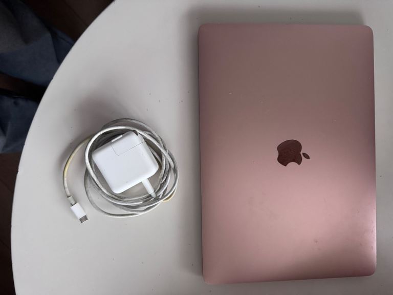 MacBook Air 13", Model A1932 - 512GB SSD